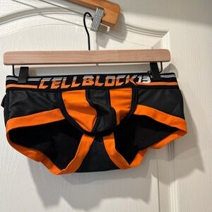Men’s cellblock 13 trunks